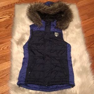 American Eagle 🦅 puffer vest